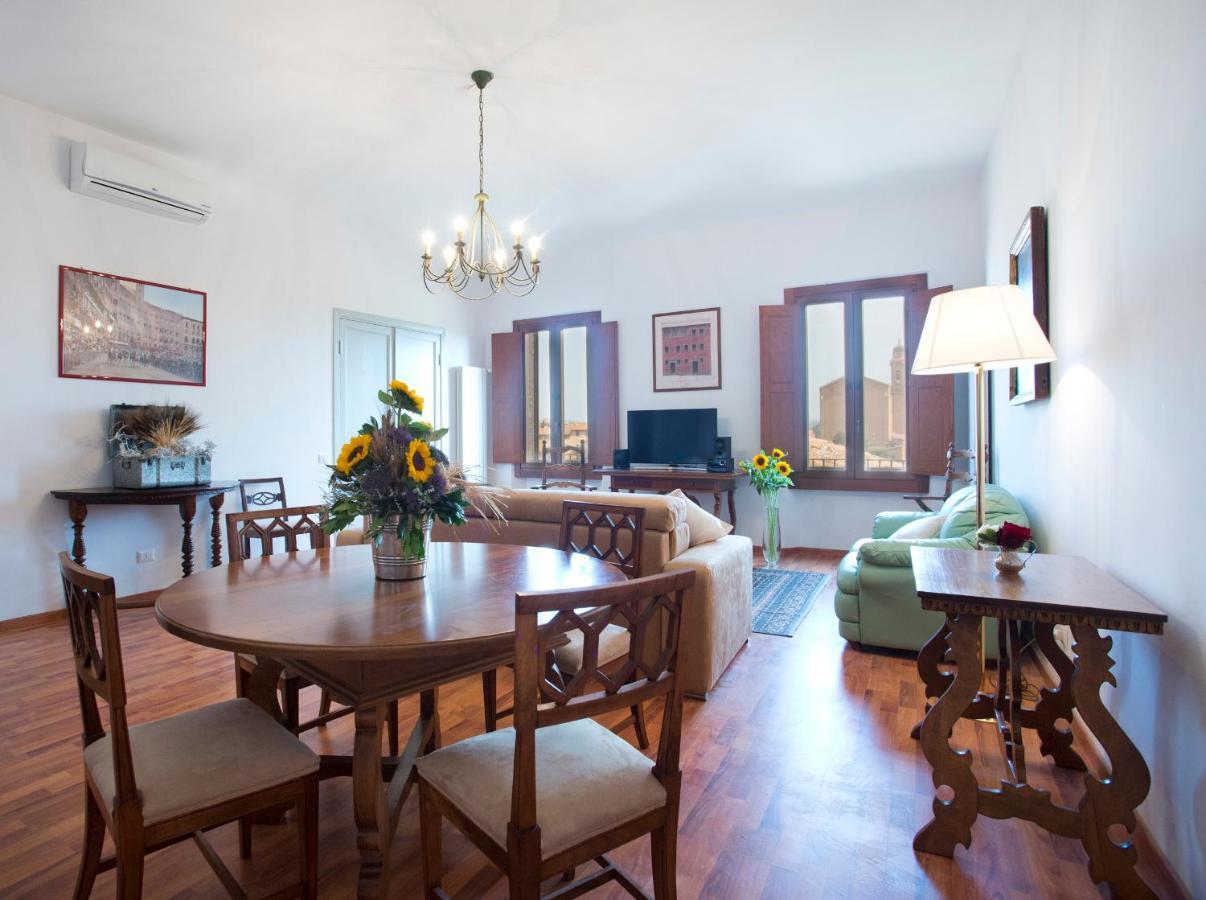Residenza D'Epoca Palazzo Piccolomini Lejlighed Siena Eksteriør billede