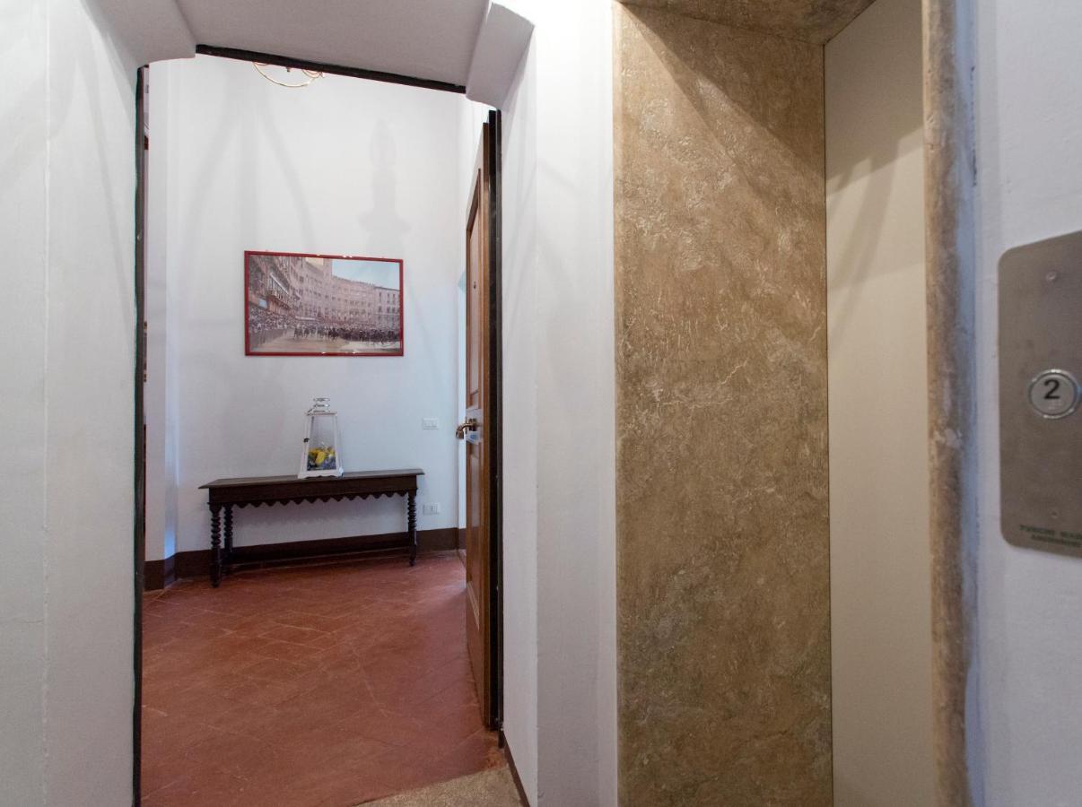 Residenza D'Epoca Palazzo Piccolomini Lejlighed Siena Eksteriør billede