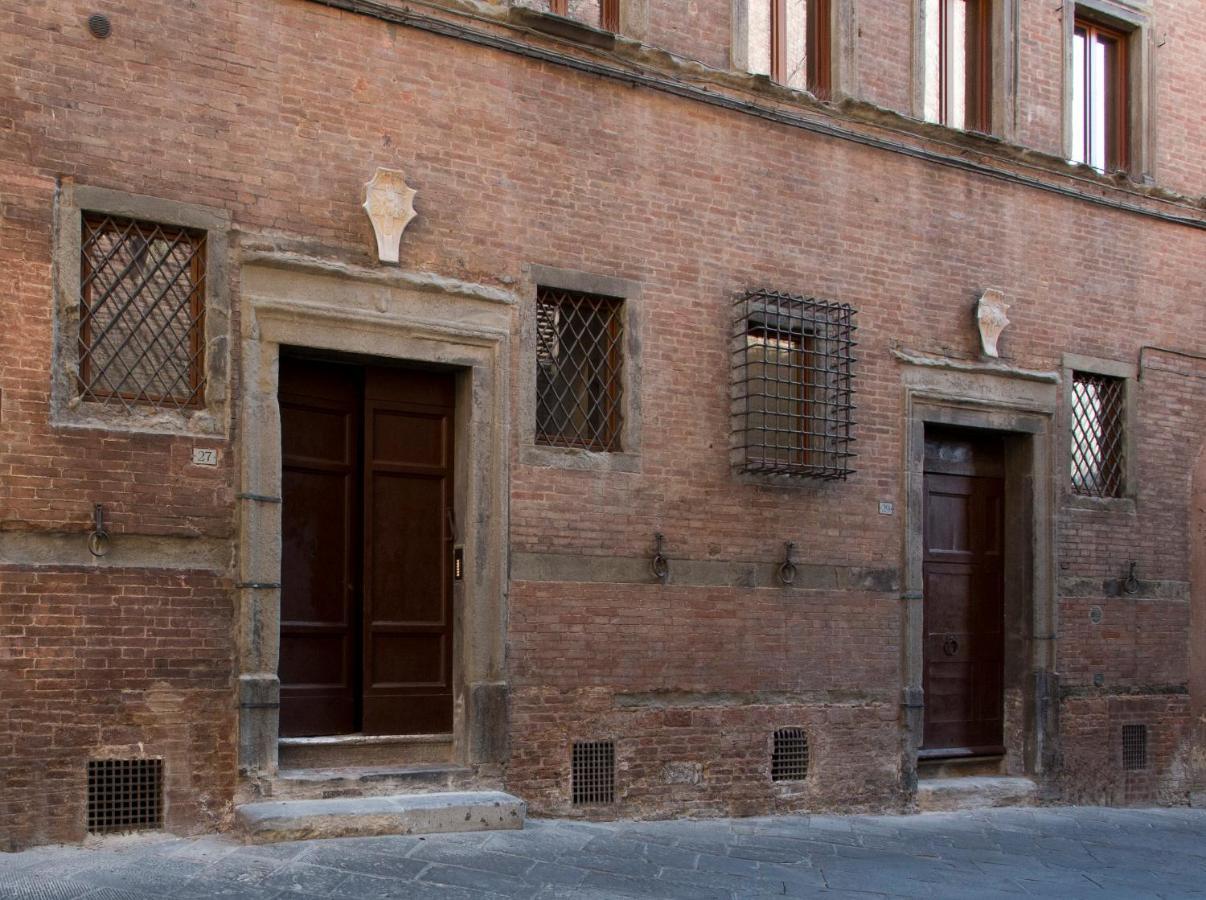 Residenza D'Epoca Palazzo Piccolomini Lejlighed Siena Eksteriør billede